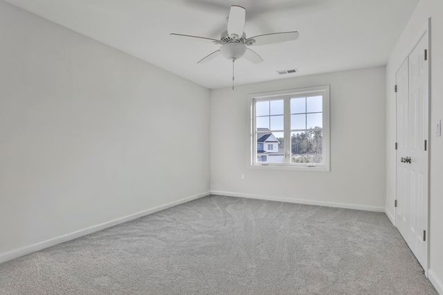 23 Crestview Way, Raymond, NH 03077