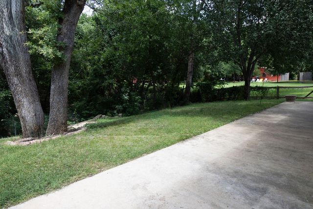 2137 Country Brook Drive, Weatherford, TX 76087