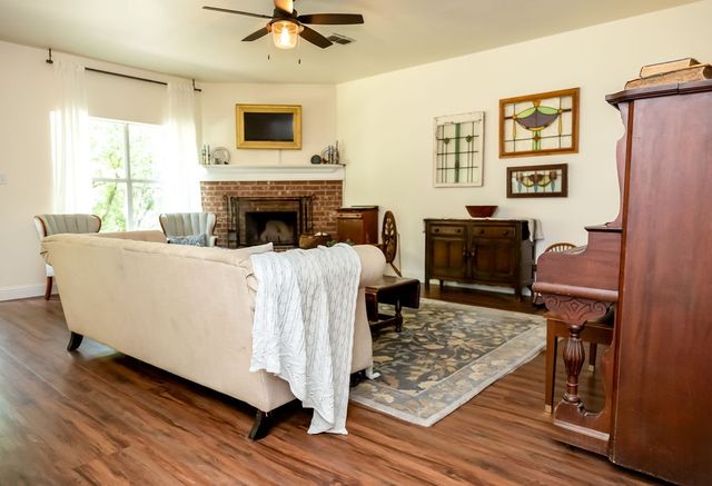2137 Country Brook Drive, Weatherford, TX 76087