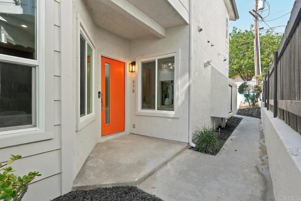978 Sapphire Street, San Diego, CA 92109 — photo 2