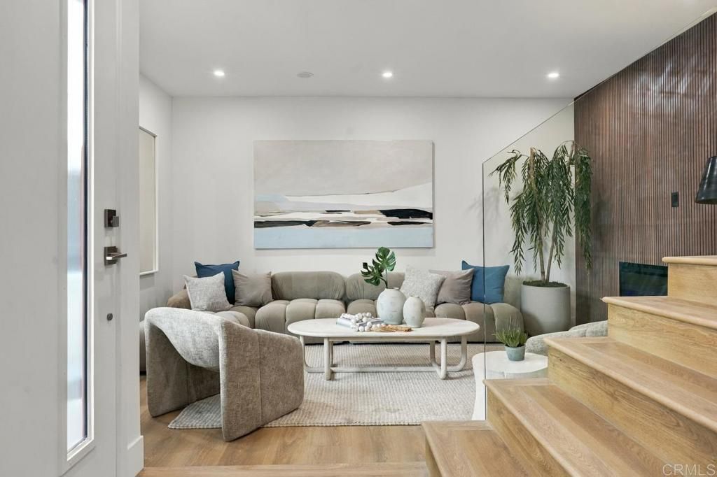 978 Sapphire Street, San Diego, CA 92109 — photo 4