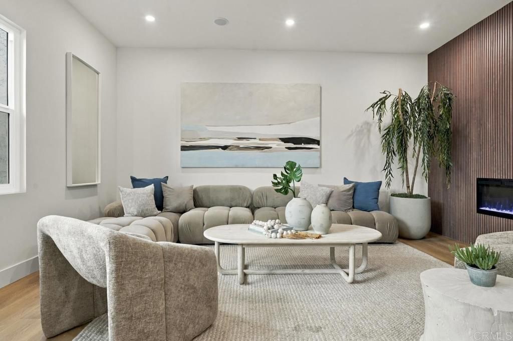 978 Sapphire Street, San Diego, CA 92109 — photo 5