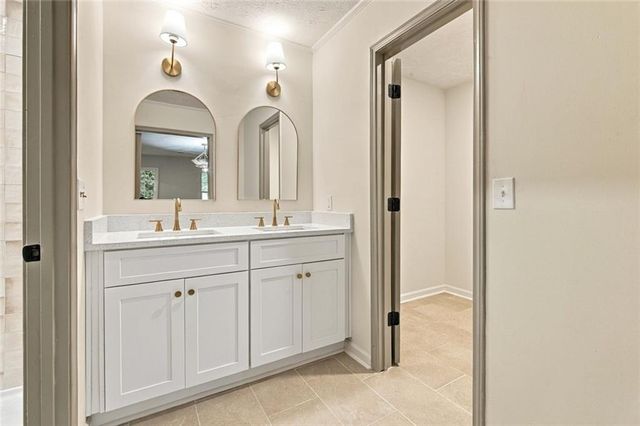 120 Catharine Lane, Fayetteville, GA 30214