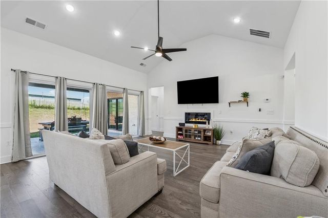 4425 Clarks Bridge Road, Gainesville, GA 30506