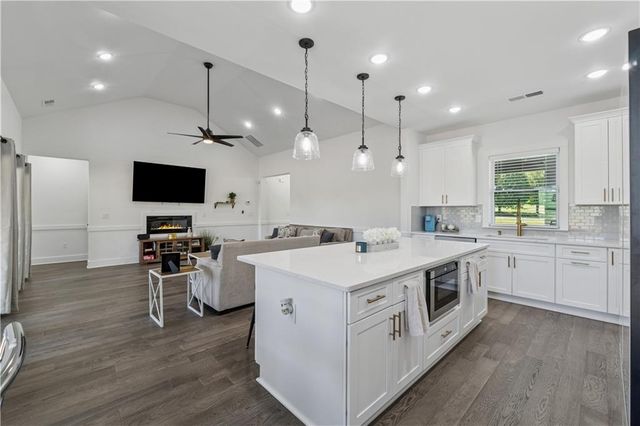 4425 Clarks Bridge Road, Gainesville, GA 30506