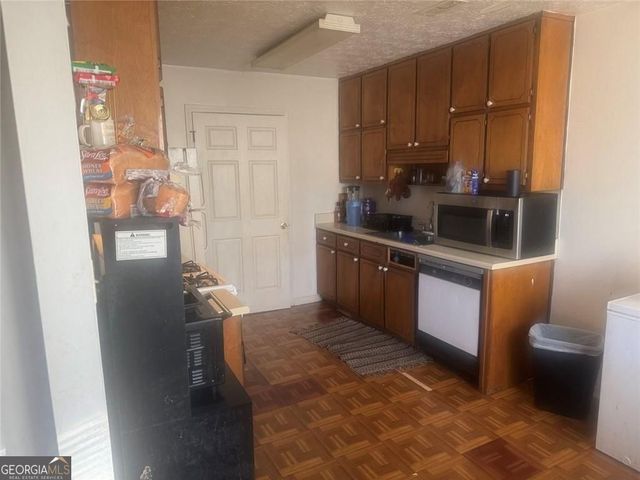 5841 Summerglen Lane, Atlanta, GA 30349