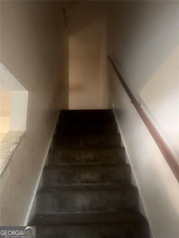 5841 Summerglen Lane, Atlanta, GA 30349