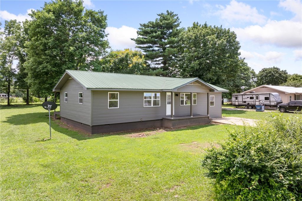 18 Sue Street, Western Grove, AR 72685