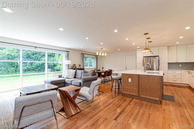 7093 Stonebrook Road, West Bloomfield Charter Township, MI 48322