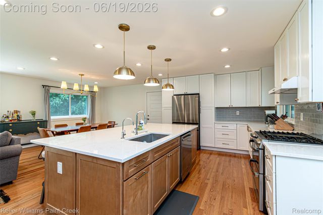 7093 Stonebrook Road, West Bloomfield Charter Township, MI 48322