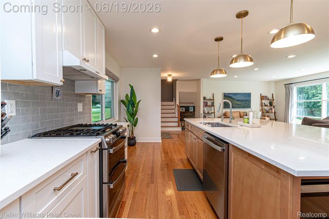 7093 Stonebrook Road, West Bloomfield Charter Township, MI 48322