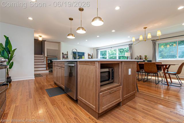 7093 Stonebrook Road, West Bloomfield Charter Township, MI 48322