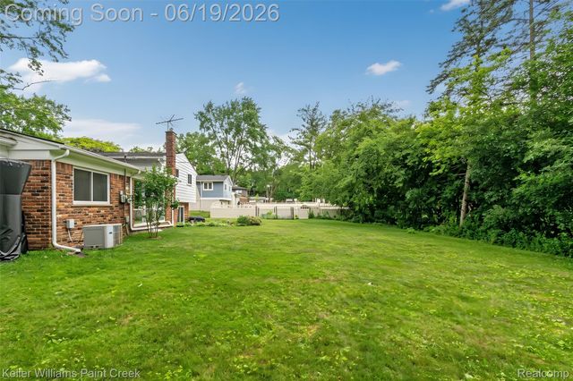 7093 Stonebrook Road, West Bloomfield Charter Township, MI 48322