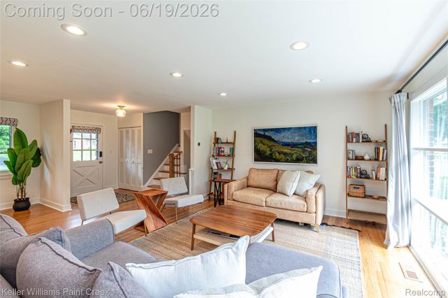 7093 Stonebrook Road, West Bloomfield Charter Township, MI 48322
