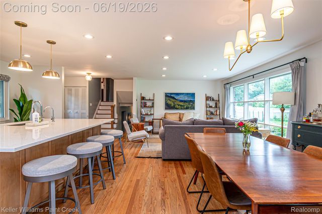7093 Stonebrook Road, West Bloomfield Charter Township, MI 48322