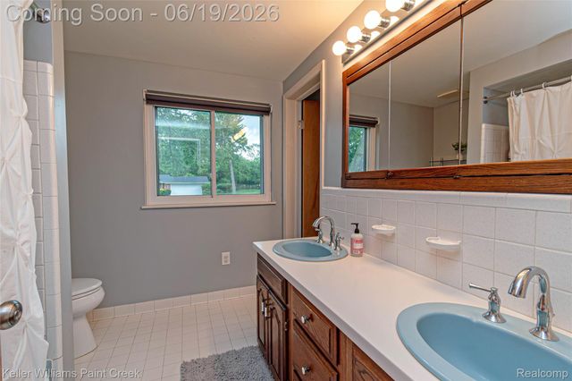 7093 Stonebrook Road, West Bloomfield Charter Township, MI 48322