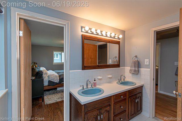7093 Stonebrook Road, West Bloomfield Charter Township, MI 48322