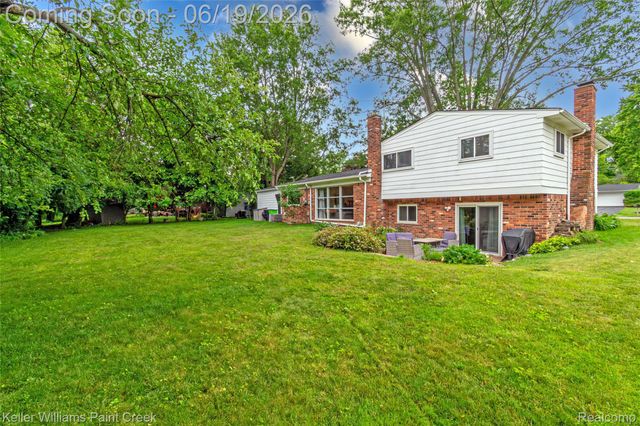 7093 Stonebrook Road, West Bloomfield Charter Township, MI 48322