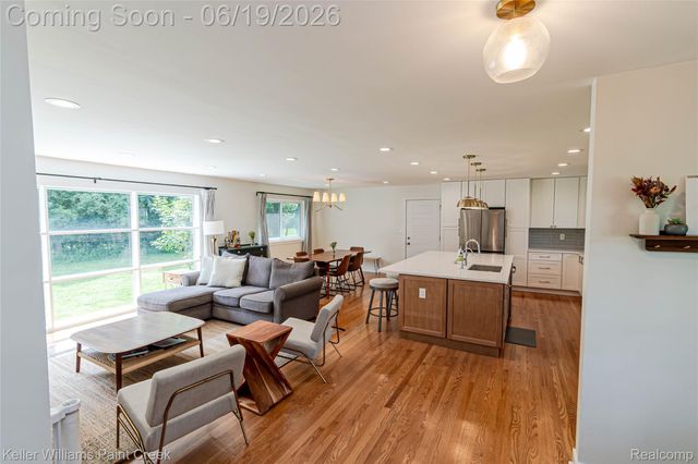 7093 Stonebrook Road, West Bloomfield Charter Township, MI 48322