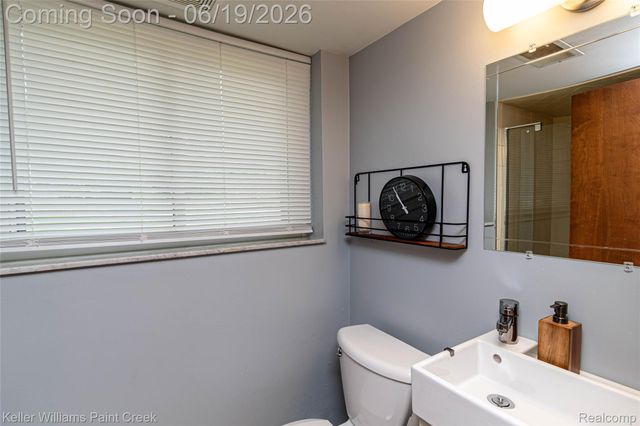7093 Stonebrook Road, West Bloomfield Charter Township, MI 48322