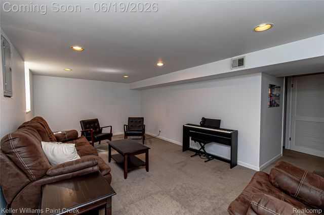 7093 Stonebrook Road, West Bloomfield Charter Township, MI 48322