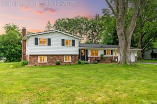 7093 Stonebrook Road, West Bloomfield Charter Township, MI 48322