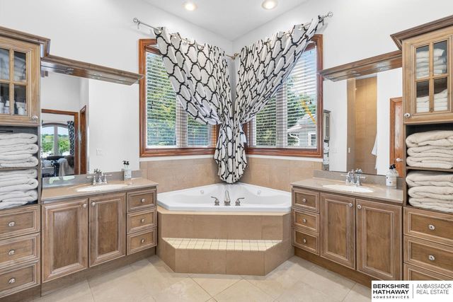2312 Platte River Drive, Bellevue, NE 68123