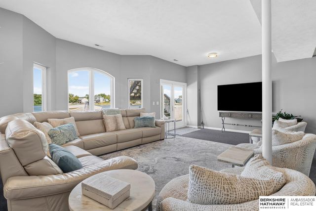 2312 Platte River Drive, Bellevue, NE 68123