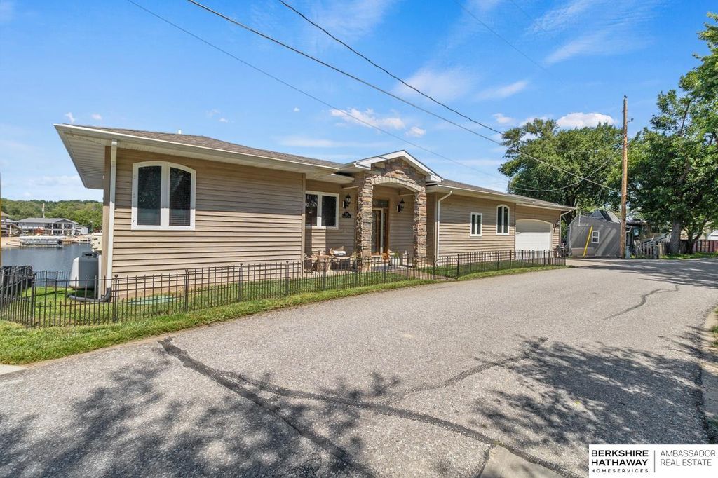 2312 Platte River Drive, Bellevue, NE 68123