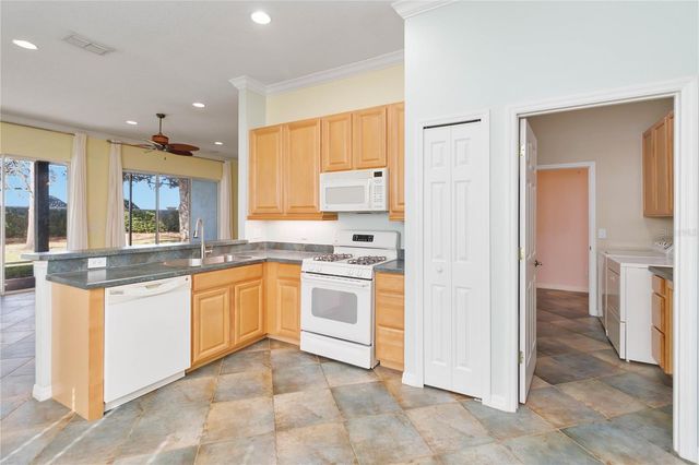 129 CREPE MYRTLE DRIVE, Groveland, FL 34736