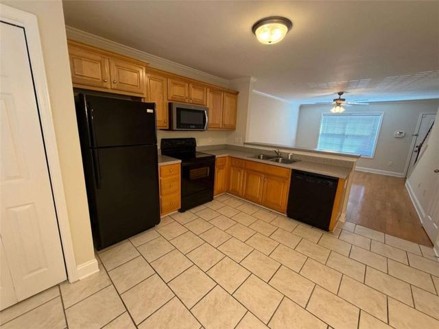 105 Whitehead Road 10, Athens, GA 30606
