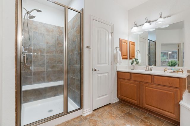 307 Arbor Ridge Lane, Conroe, TX 77384