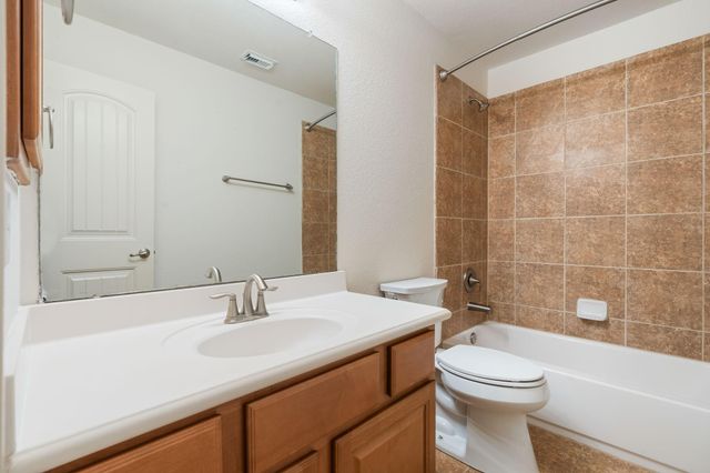 307 Arbor Ridge Lane, Conroe, TX 77384