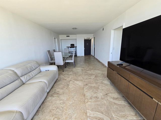 20335 W Country Club Drive 2208, Aventura, FL 33180