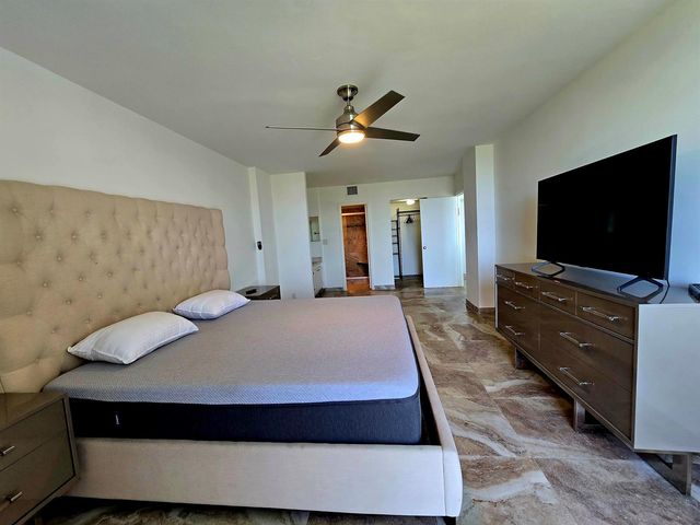 20335 W Country Club Drive 2208, Aventura, FL 33180