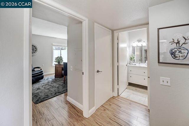 1312 Skycrest 2, Walnut Creek, CA 94595