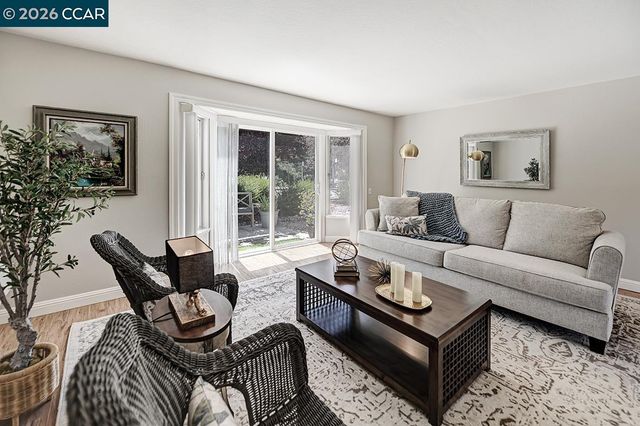 1312 Skycrest 2, Walnut Creek, CA 94595