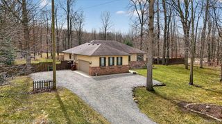 660 E Allen Road, Howell Township, MI 48855