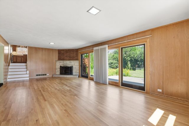 8238 W Balmoral Avenue, Chicago, IL 60656