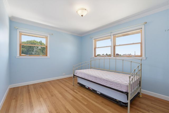 8238 W Balmoral Avenue, Chicago, IL 60656