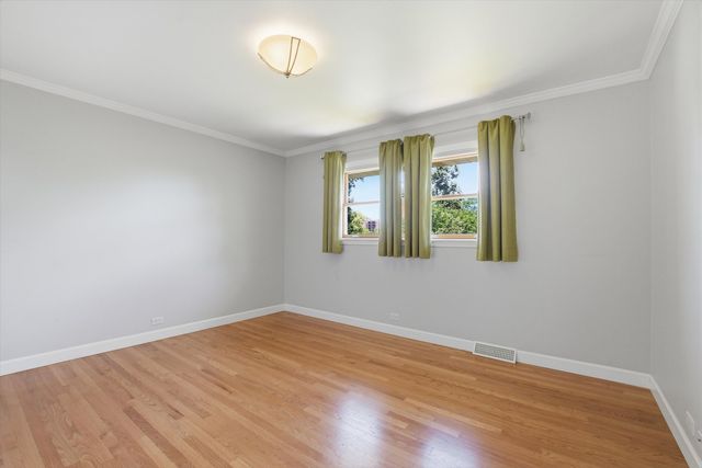 8238 W Balmoral Avenue, Chicago, IL 60656