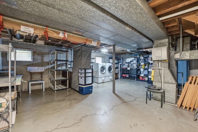 8238 W Balmoral Avenue, Chicago, IL 60656