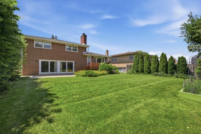 8238 W Balmoral Avenue, Chicago, IL 60656