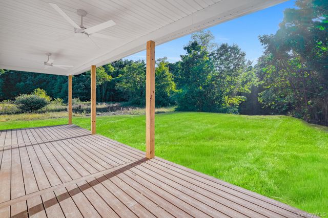 153 S Quaker Lane, Hyde Park, NY 12538
