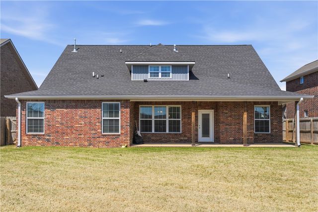 2407 SW 18th Street, Bentonville, AR 72713