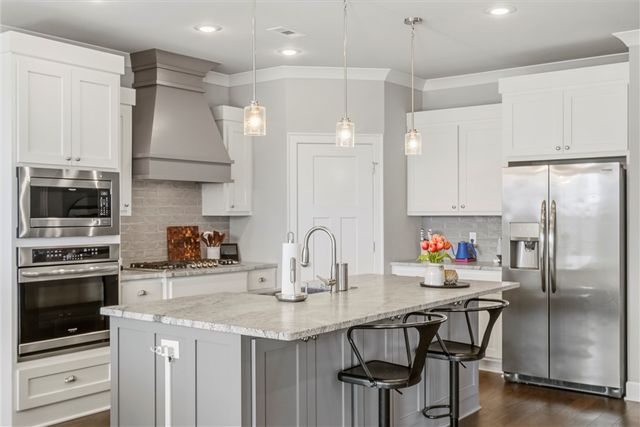 2407 SW 18th Street, Bentonville, AR 72713