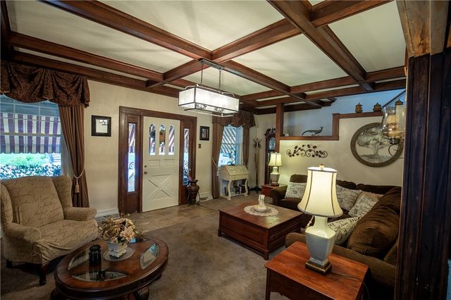 156 Taylor Ave, Beaver, PA 15009