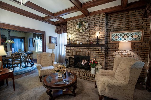 156 Taylor Ave, Beaver, PA 15009