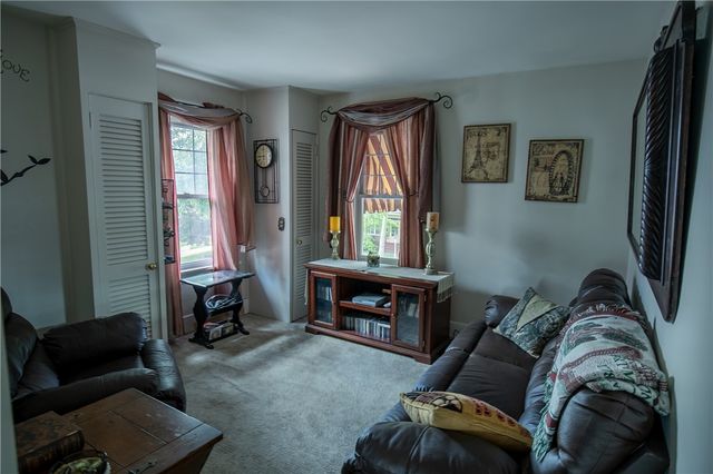 156 Taylor Ave, Beaver, PA 15009