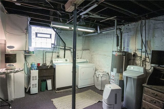156 Taylor Ave, Beaver, PA 15009